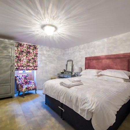 Bed and Breakfast Crondon Park Stock Exteriér fotografie